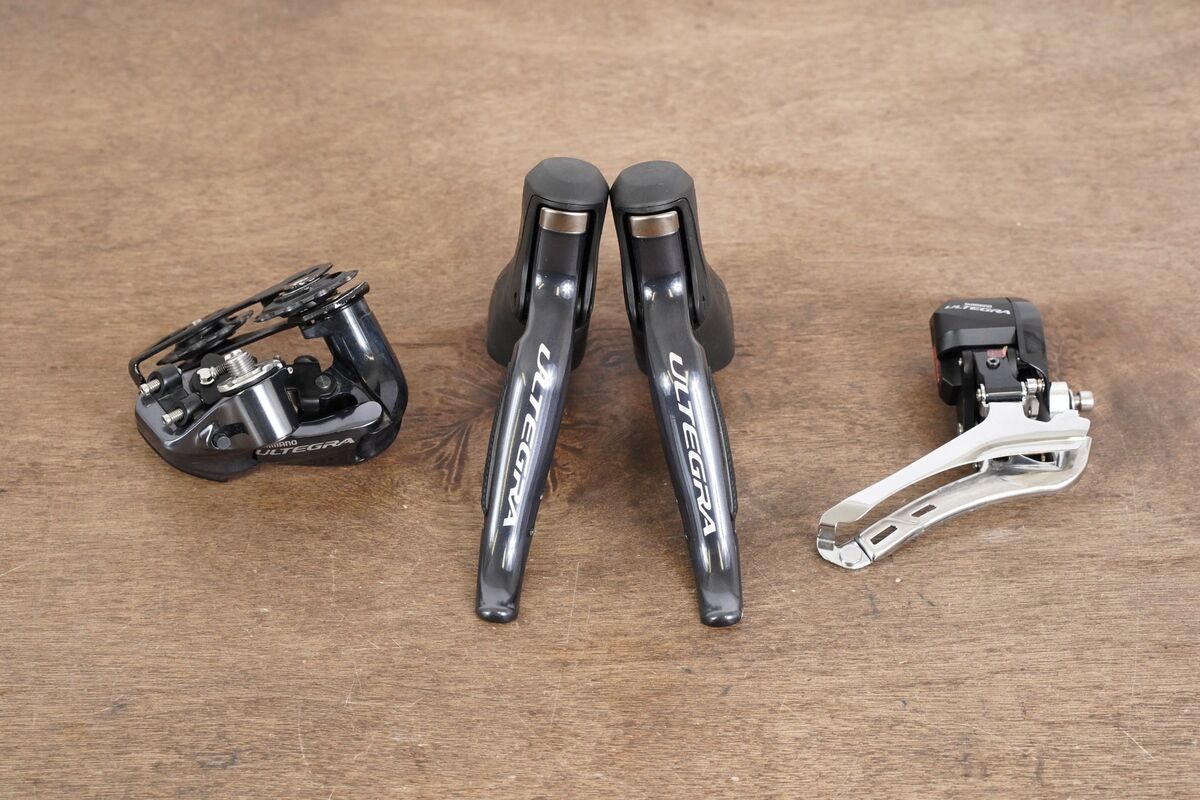 Shimano Ultegra 6870 Di2 11 Speed Electronic Rim Brake Shimano Ultegra 6870 Di2 11 Speed Electronic Rim Brake