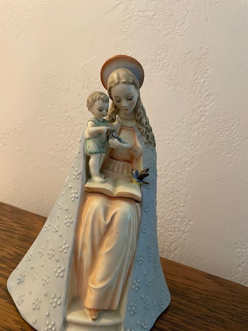 Vintage Hummel Goebel Flower Madonna with Child TMK3 Western