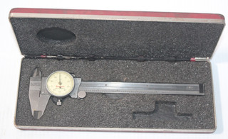 Vtg Starrett Dial Caliper w/ Case No. 120 0 6" Size .001" FREE SHIP USA