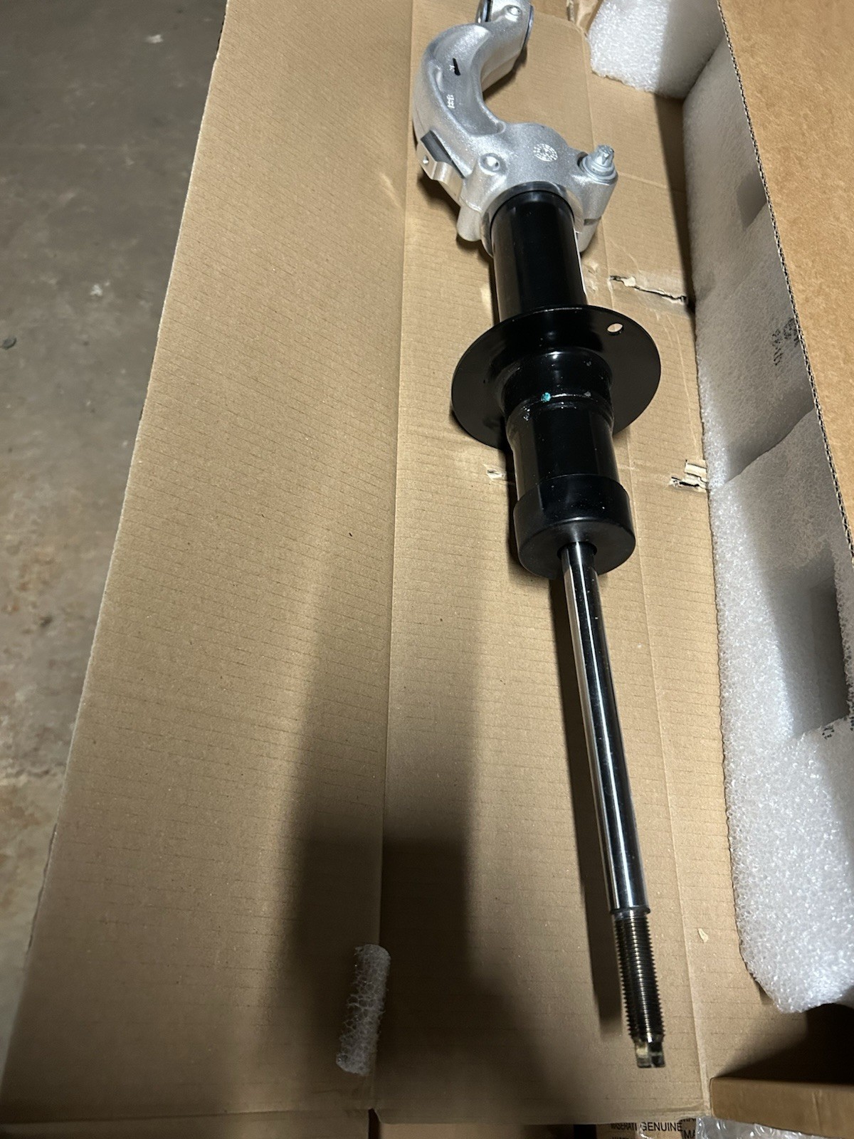 Set Of 2 Genuine Maserati Front Shock Absorbers 670153413