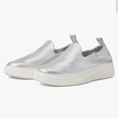 Sofft Women's Fana slip ons Silver leather white sole size 7 M