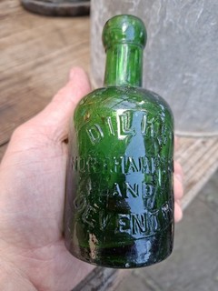 Small GREEN Dumpy Seltzer Bottle DILKS Northampton and D'e'ventry Daventry 5.5"