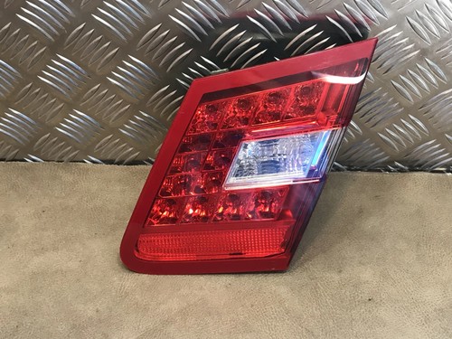 MERCEDES-BENZ E W212 Heckklappenleuchte rechts A2128200864 3.00 Diesel 22133066