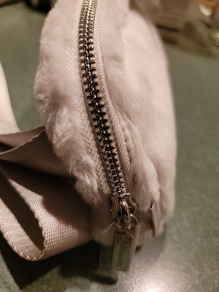 LULULEMON 1L Fleece Fur Belt Bag in Bone White Silver NWT
