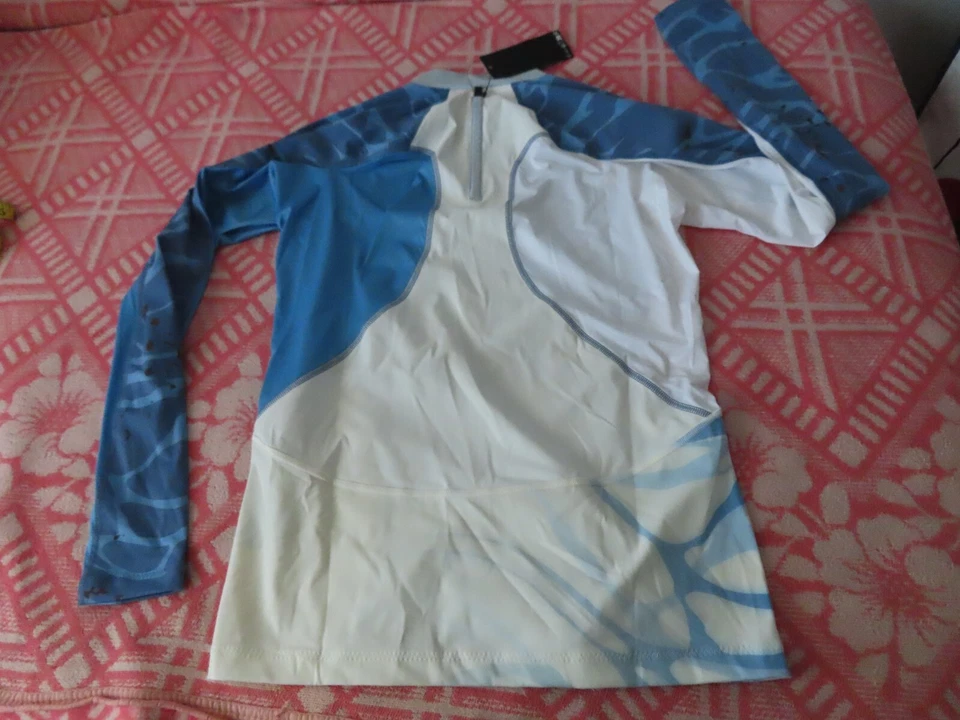 Oakley Hombres Equipo EE. UU. Surf Rashguard Gris Polvo - Talla M - Nuevo con etiquetas $275.00 Foto 3 de 4