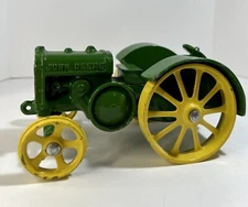 John Deere Diecast 1923 Steel Wheel Tractor  Model D  2 Cylinder Green Toy