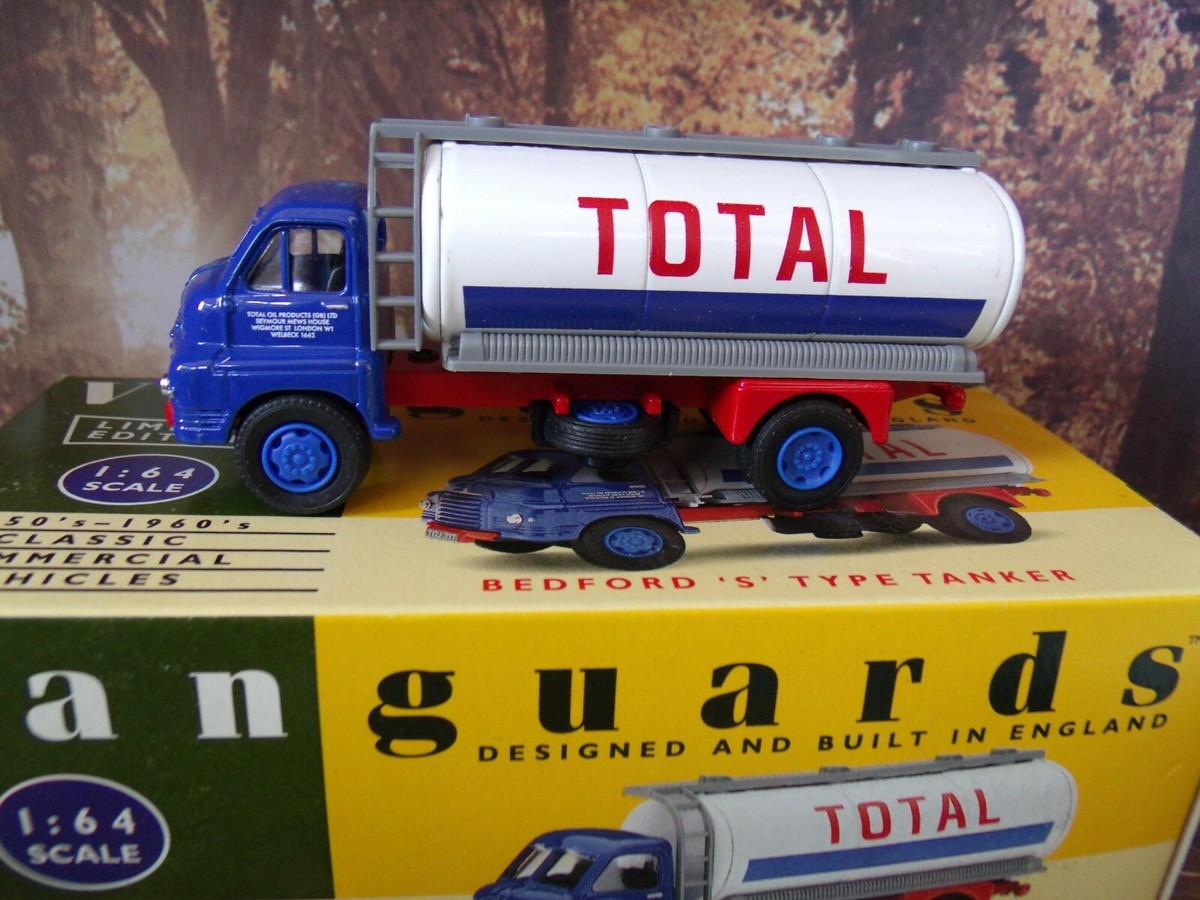 Camion Miniature Bedford S Type 1/64 - Échelle 1:64, Diecast, Boîte D'origine, état Mint, Collection Années 60