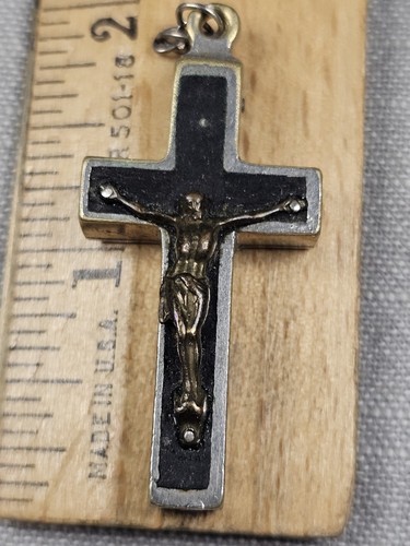 Vintage Medal Pendant Crucifix Relic Cross Religious Christian Gift D23