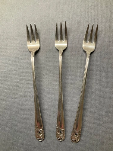International Sterling Silver  - 3 Cocktail Forks 5 5/8" - Spring Glory - 56 gr