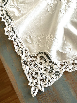Unique Vintage  Shabby Tablecloth Linen  White Embroidered Cutwork 30''x 30''