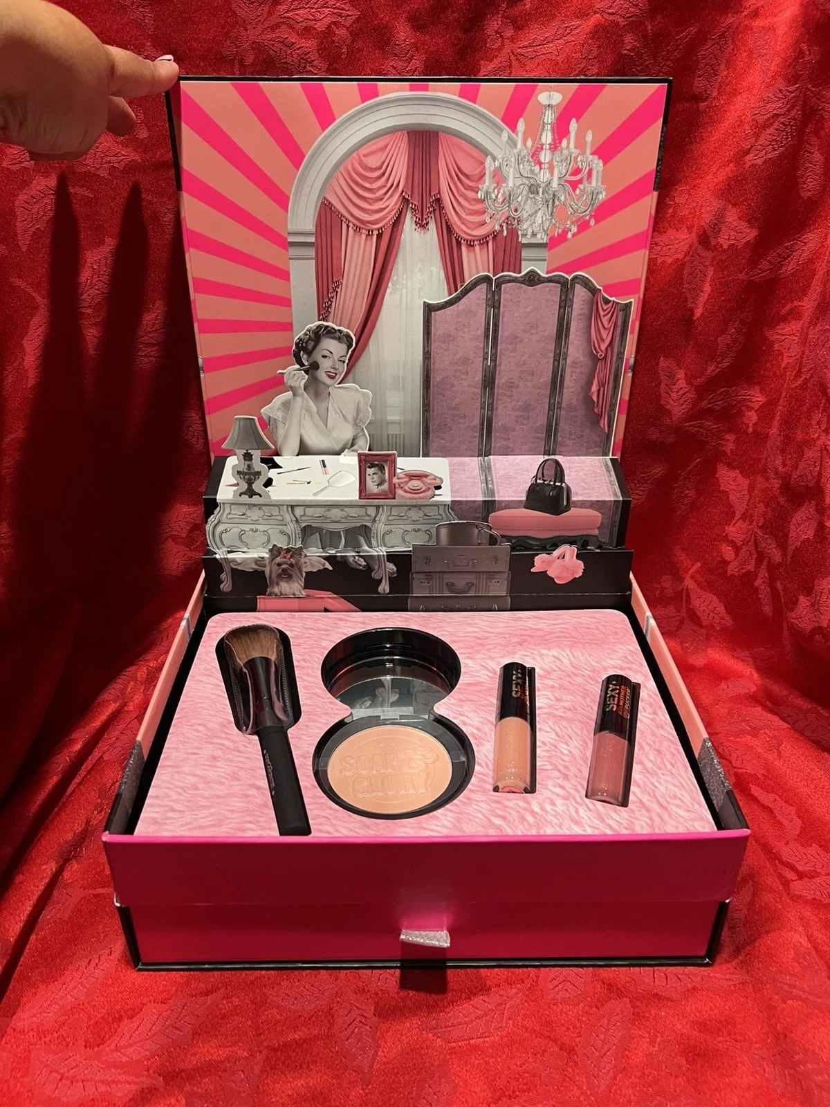 Soap & Glory Extrava-Glamza 8 Pc Gift set ( Limited Edition ) New With Box