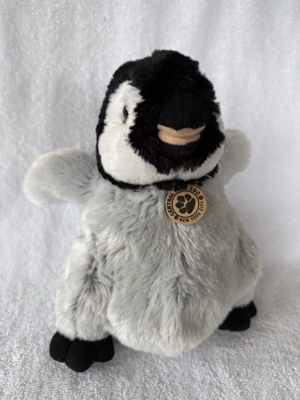 Bronx Zoo Penguin Stuffed Animal Realistic Wild Republic 11" Plush Souvenir Toy