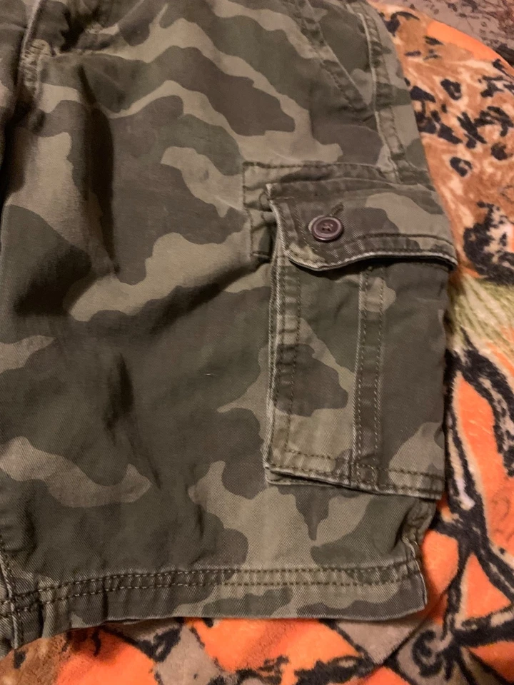 CAMO Cargo Arizona Jeans Shorts Men's Size 30 - Image 4 of 4