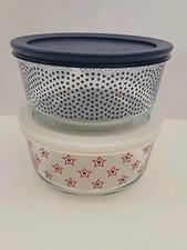 Pyrex Special Edition STARS American 4 Cup Glass Storage ( 2 ) RARE