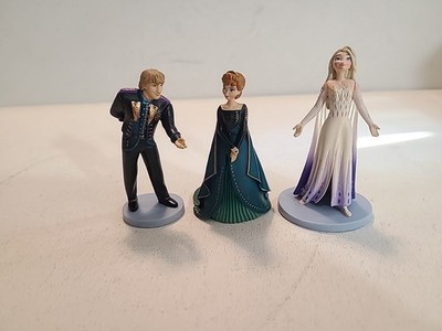 ELSA & Anna & Krtitoff Disney FROZEN 2 II QUEEN PVC TOY Playset Figure Set of 3