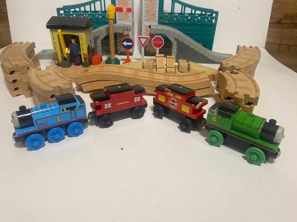 LOTE PUENTE DE EXPANSIÓN THOMAS THE TRAIN & TRACK & SODAR - COBERTIZO CONDUCTOR Y SEÑALES Foto 4 de 4