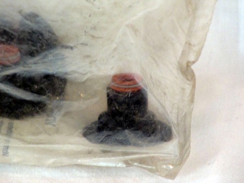 NIP Bag of Fel-Pro Viton Valve Stem Seals 5P00556 - Picture 5 of 6