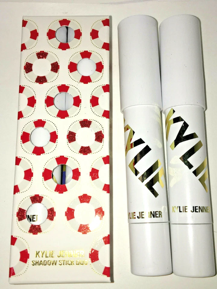 KYLIE COSMETICS Colección Sailor SOMBRA DE OJOS PALO FACIAL DÚO Delineador de ojos resaltado Foto 2 de 4