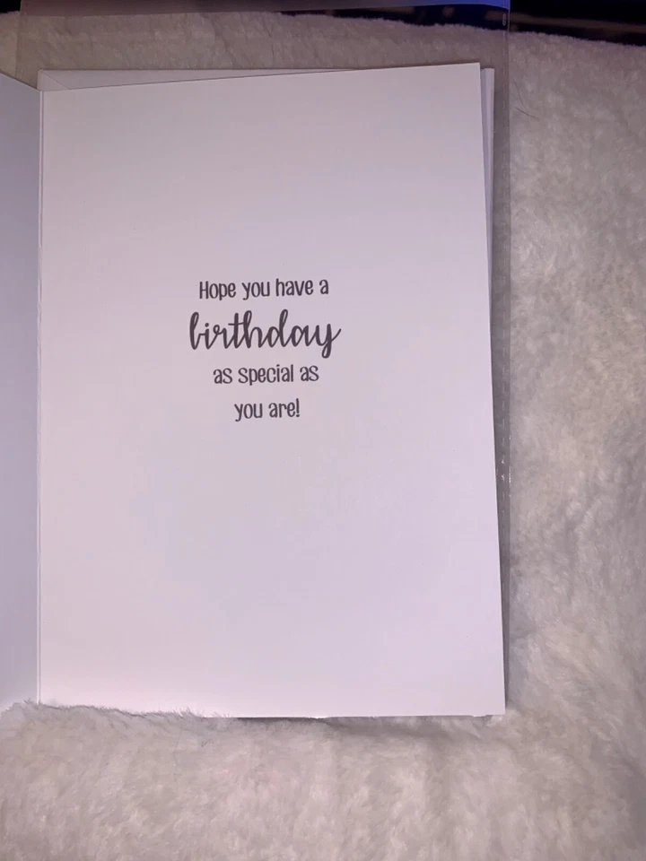 Cartão de aniversário cupcakes em abundância! Colorido - Imagem 2 de 4