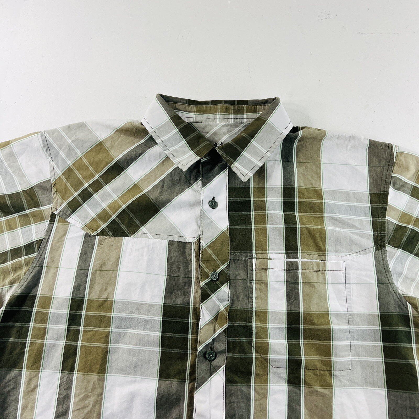 Under Armour Button Down Shirt Short Sleeve Green Plaid Mens Size Large
