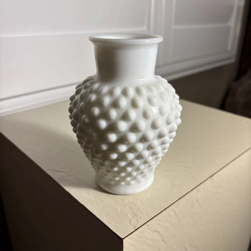 Vintage Fenton Milk Glass Hobnail Bud Vase White 5”