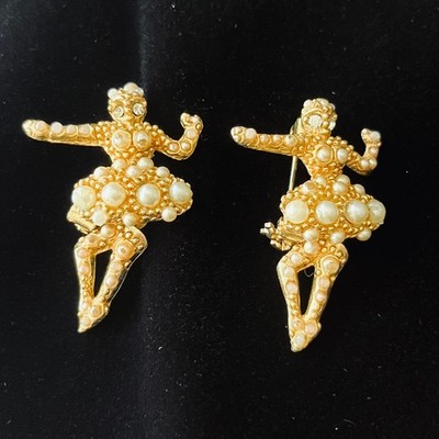 Vintage DUET Pair of BALLERINA Pins Brooches Legs Dangle Move Rhinestones Pearls