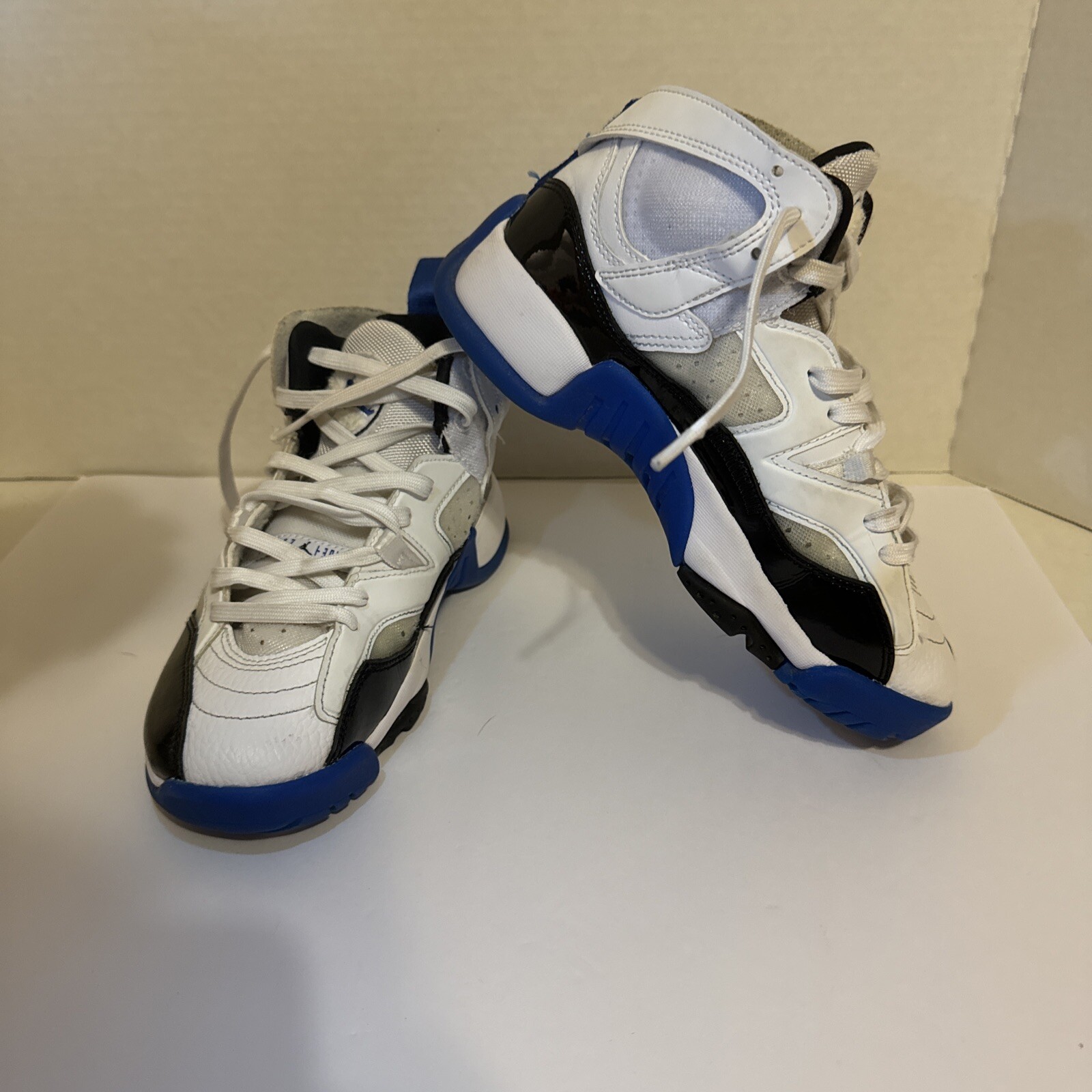 Nike Air Jordan Jumpman Two Trey "Concord" White Black DO1925-100 Men's Size 4