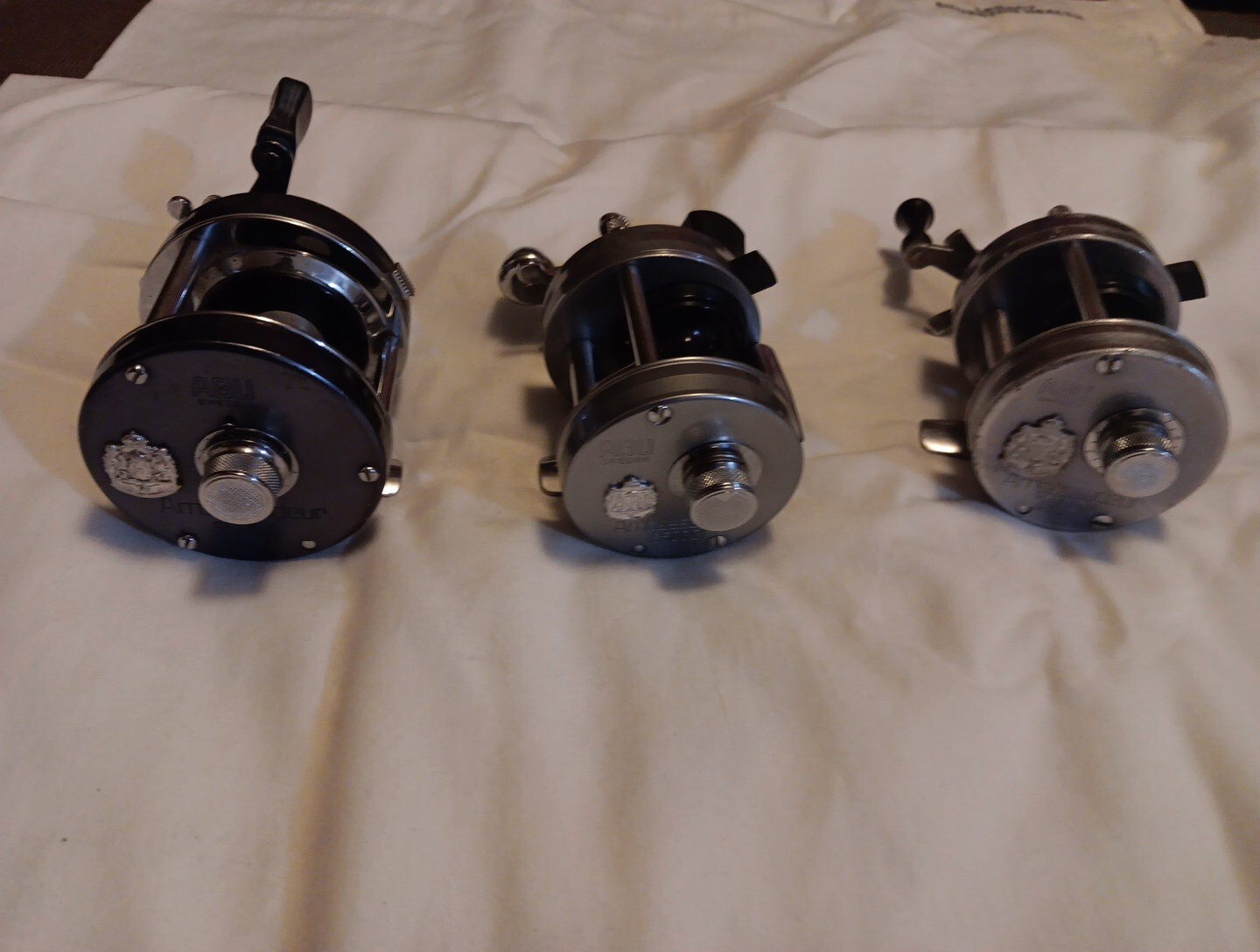  ambassador fishing reels 5 reels,1- 2500CI , 3 -2500C 1-5500C selling bundle