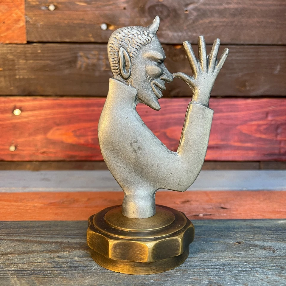 Tapa Radiador Diablo, Hierro con Tapa Radiador Latón y Acabado Antiguo Vintage Foto 2 de 4