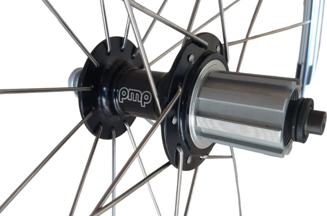 Roue Arrière Carbone 4ZA Cirrus PRO 700C - Campagnolo - Largeur 20mm - Neuf