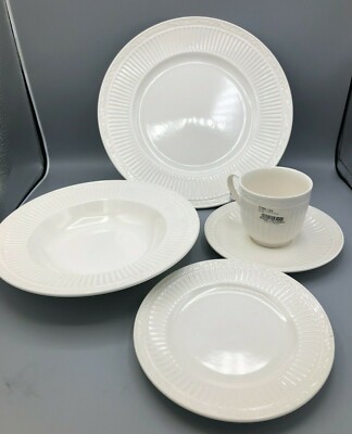 Italian Countryside by Mikasa 5 piece Place Setting fine China, Factory New