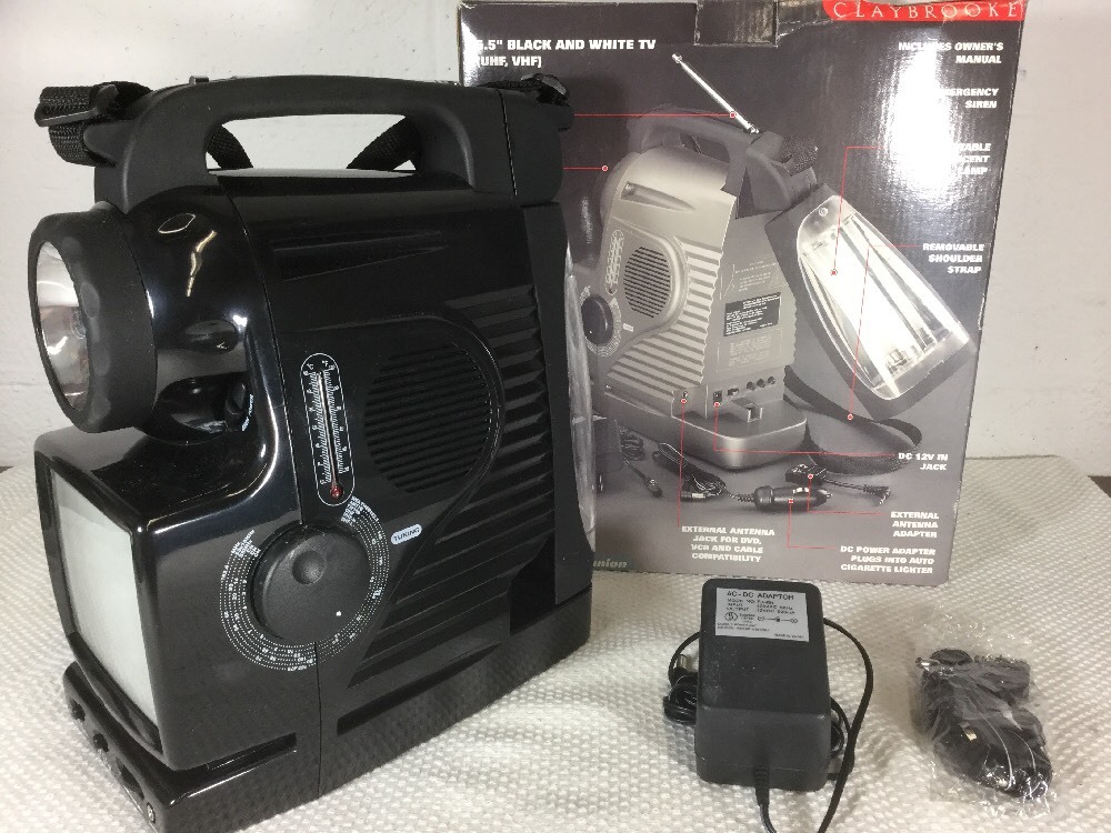 CLAYBROOKE PORTABLE 8 IN 1 TV/ RADIO/ FLASHLIGHT/ LANTERN/ COMPASS AC