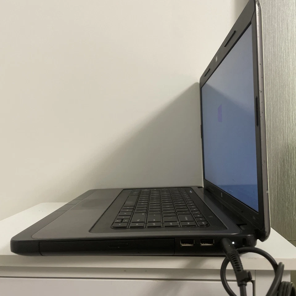 HP Pavilion G62 584037-001 17" Intel Core i3 2.4GHz Windows 7 Testado “LEIA ANÚNCIO” - Imagem 4 de 4