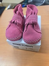 Minnetonka Moccasin Front Strap Pink Bootie Leather Kids Size 5 Infants