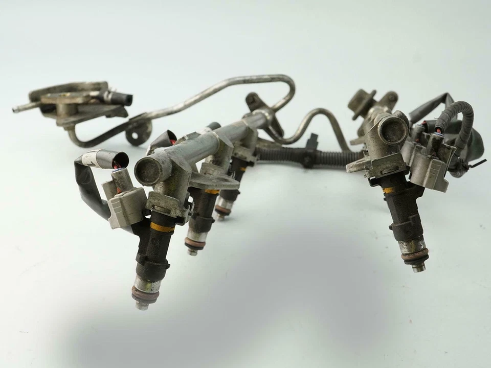 2006 - 2010 Infiniti M35 Engine Fuel Petrol Injection Rail Injectors Pipe Line - Image 4 of 4