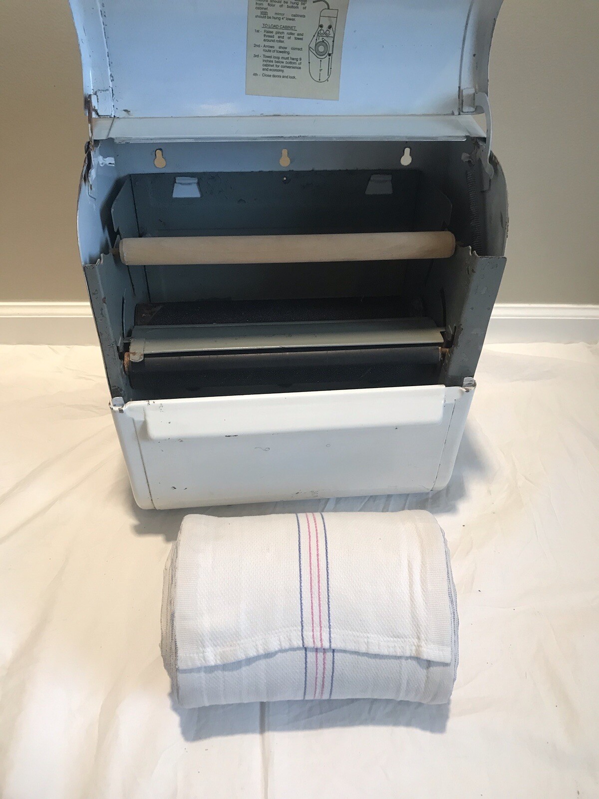 Vintage Continuous Cloth Towel Dispenser Wall Mount Towel