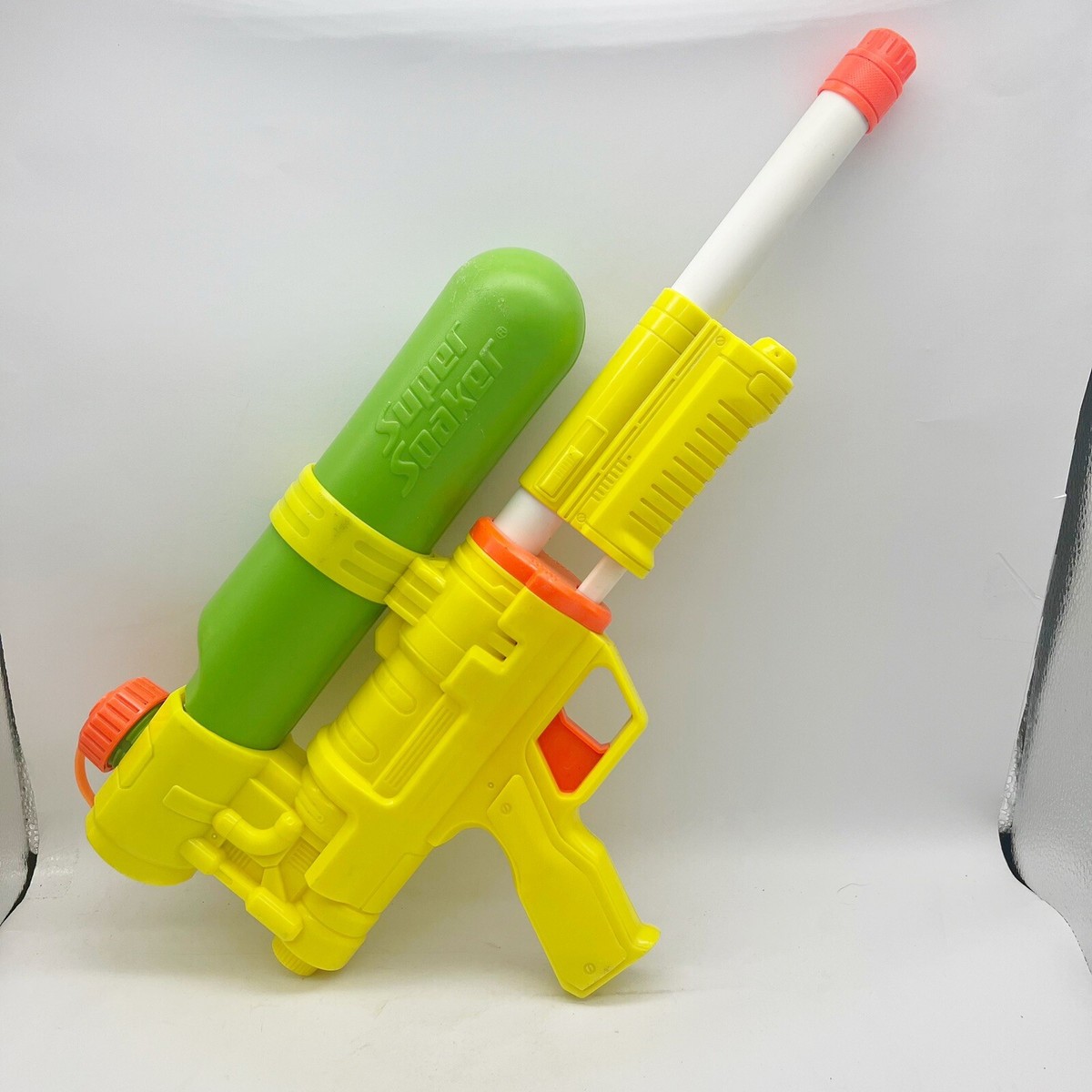 Hasbro 2008 20th Anniversary Super Soaker 50 Water Gun Toy