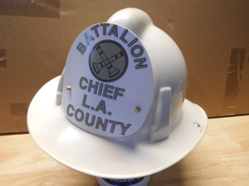 EMERGENCY L.A. COUNTY FIRE DEPT. BATTALION CHIEF HELMET