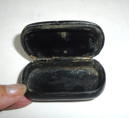 Antique Papier Mache Snuff Box ~ Pretty Mother-of-Pearl Floral Design - Picture 6 of 7