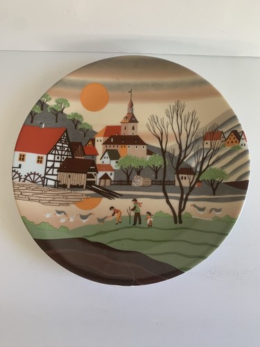 Folk Art Plate- Vintage plate, Poole? Folklore, Springtime - Picture 6 of 8