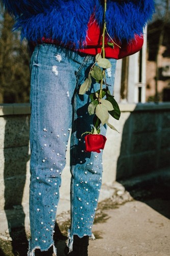 Zara NUOVE HIGH-RISE Mamma fit jeans con perle blu REF.6688/015 taglia EUR  32 | eBay
