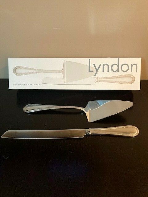 Reed & Barton Lyndon 2 Piece Dessert Set.  New in Box.