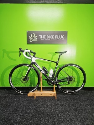 2016 Giant Defy Advanced 2 Shimano 105 11x2 Disc Carbon Road Bike