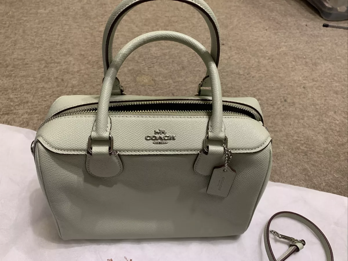 🇺🇲 AUTHENTIC COACH BAG 🇺🇲, Women's Fashion, Bags & Wallets, Cross-body  Bags on Carousell