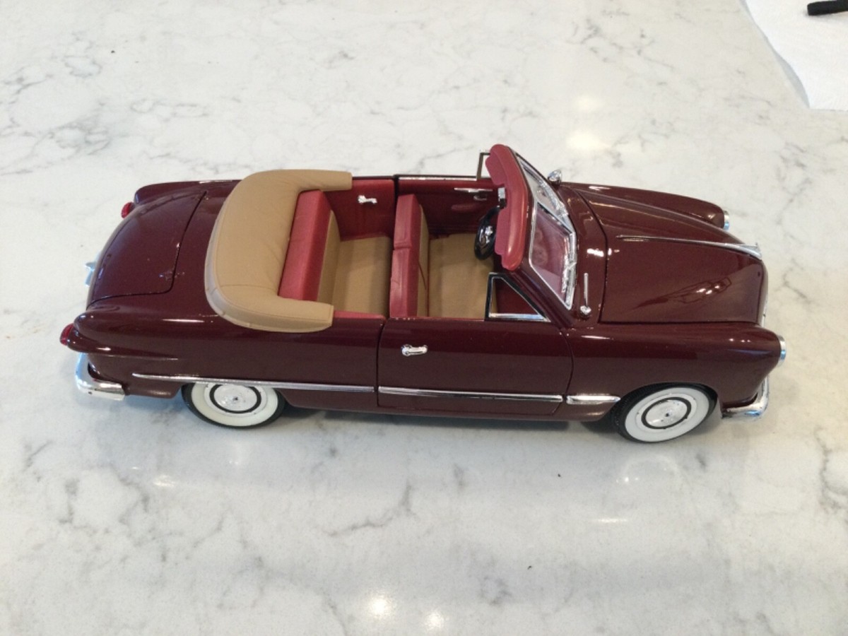 MIRA SOLIDO Ford Berline 1949ミニカー 1/18 Ford 1949 Solido 1/18 Green - YouTube