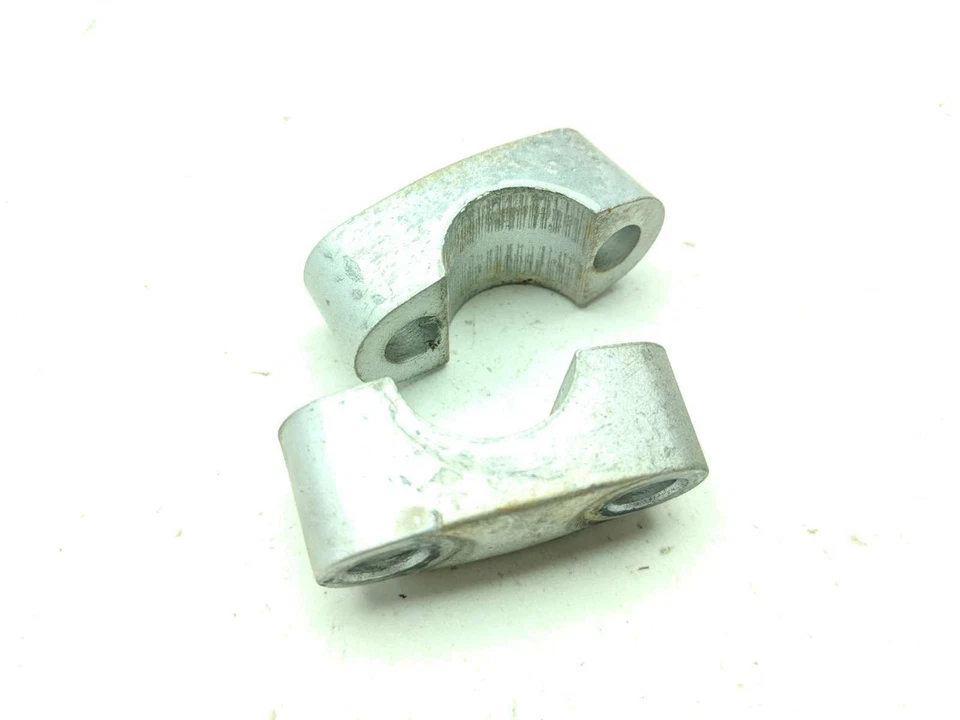 97 Yamaha XT 225 Handlebar Clamp Mount Bracket - Image 3 of 4