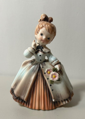 Vintage 1962 Inarco Girl Holding Flowers Figurine Planter - E871
