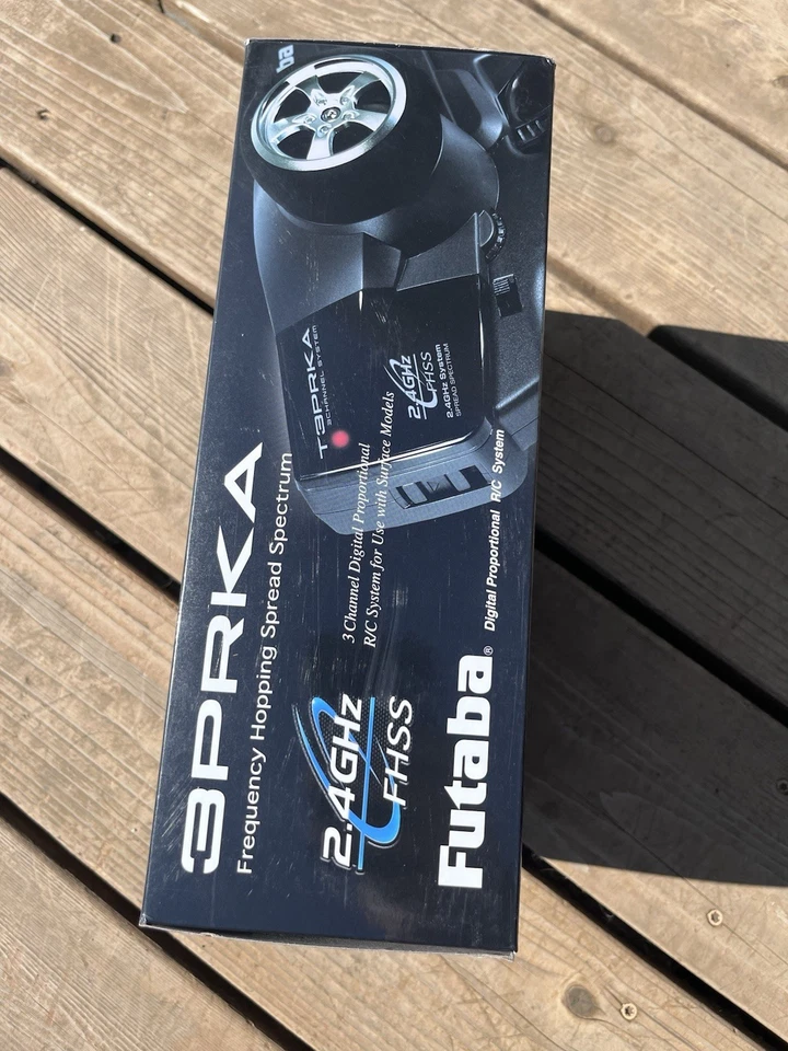 FUTABA 3PRKA 3 Channel RC Transmitter TX With R203GF Receiver RX FHSS FUTK3100 - Image 4 of 4