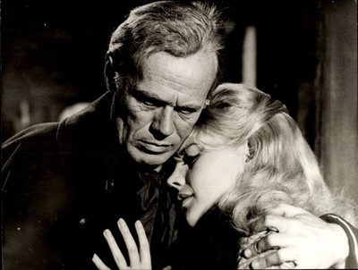 Foto Filmszene ''Cheyenne'', USA 1963, Szene mit Carroll Baker und... - 10629232