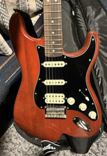 Squier Stratocaster classic 70’s Stratocaster HSS Electric Guitar Mocha